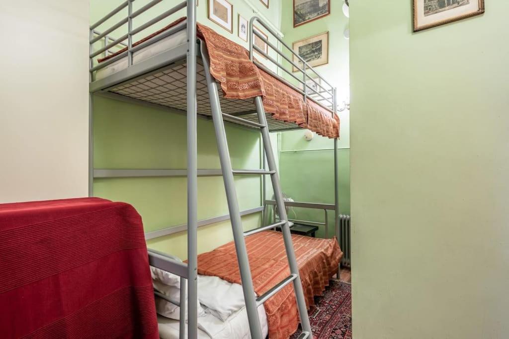 Jozsef-corvin Apartamento Budapeste