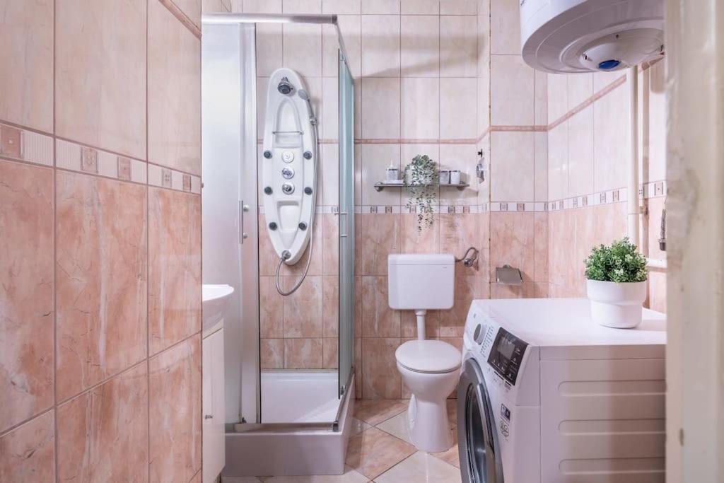 Jozsef-corvin Apartamento Budapeste