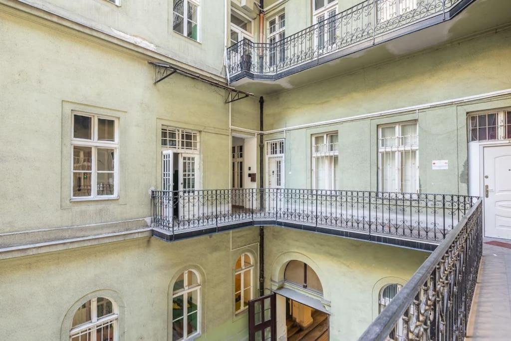 Jozsef-corvin Apartmán
